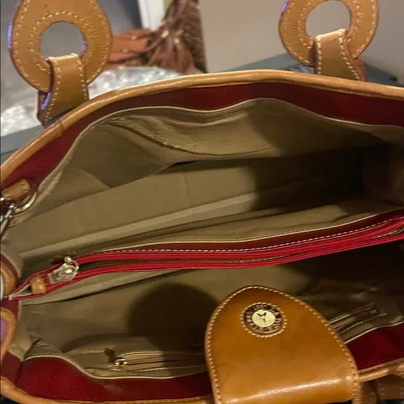 Chic Blue and Tan Satchel with Red Accents - Picture 4 of 8